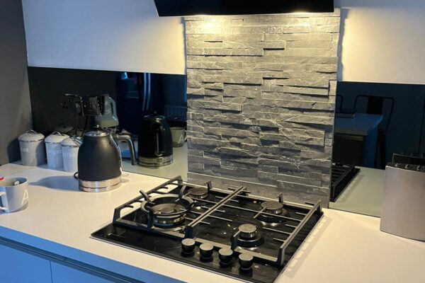 E81BC32A-75AE-4056-9D5D-47A750744E71 Kitchen Splashbacks